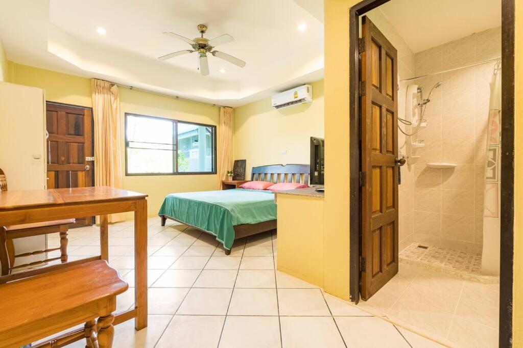Baan Coconut Villa Bang Tao Beach  Exterior photo